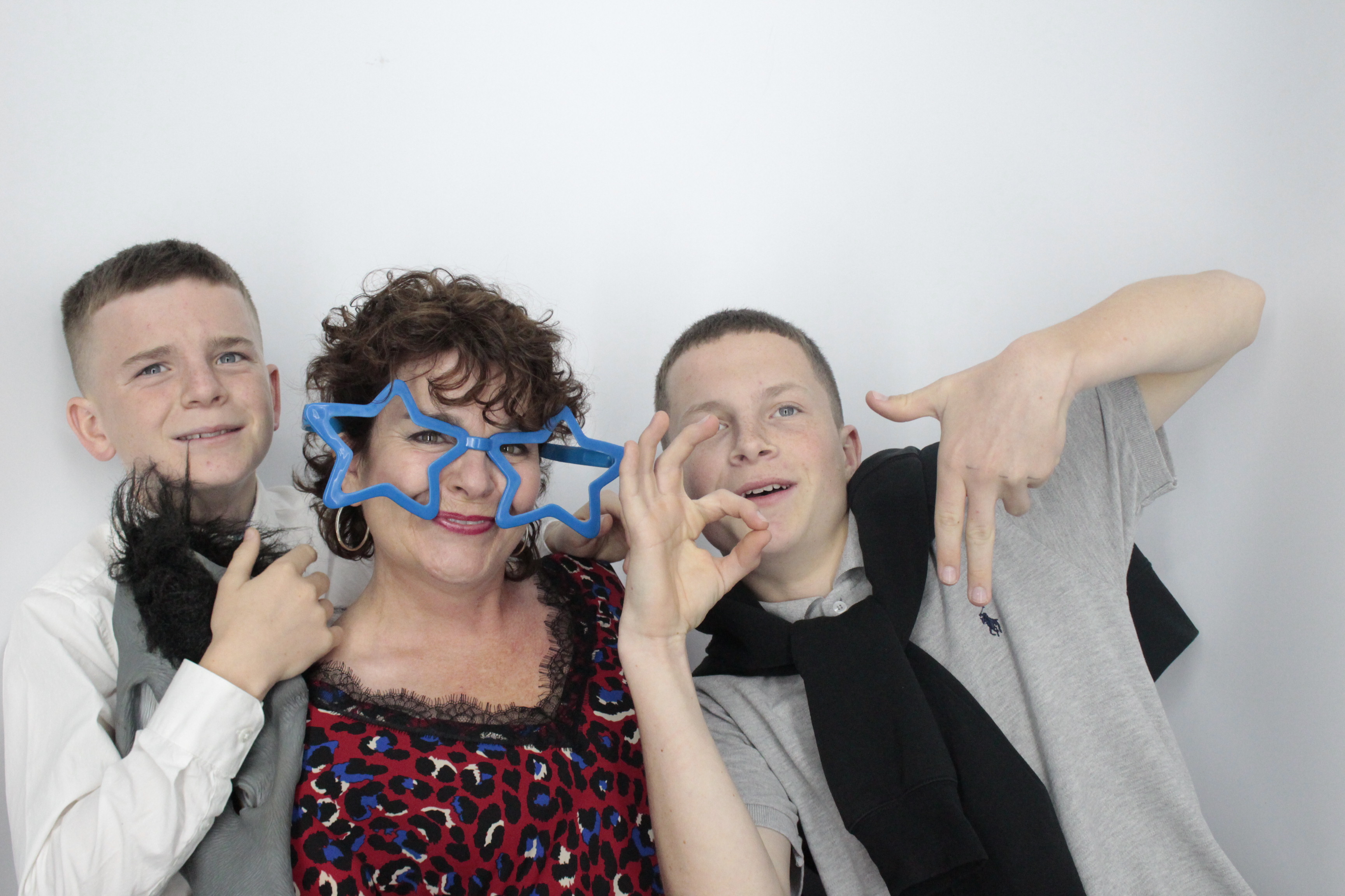 Helen & Rob | View more photos from the event at gallery.myphotoboothexperience.co.uk/u/MyPhotoBoothExperienceLtd/Helen-Rob